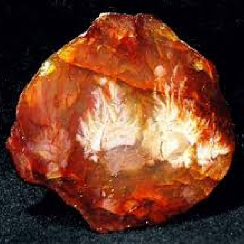 Raw Carnelian crystal metaphysical properties, meanings, uses, benefits, healing energies, chakras